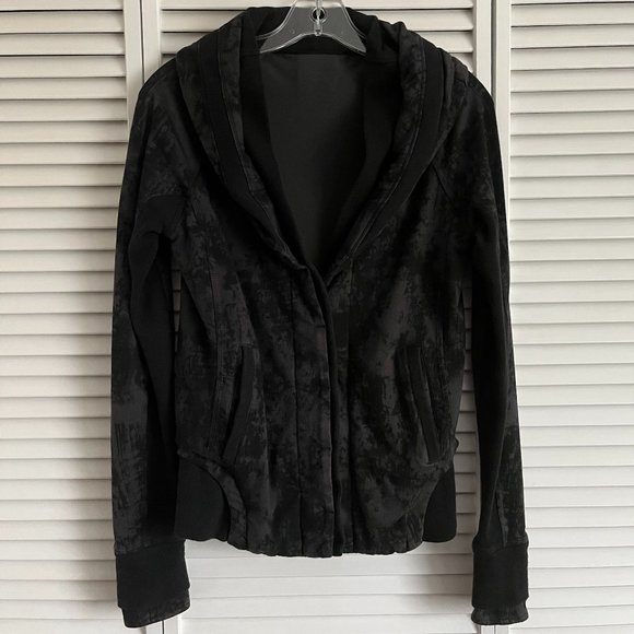 Lululemon To Class Jacket black & grey tie dye size 4 rare - Picture 1 of 14